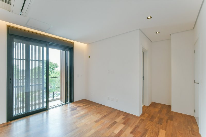 Casa em Condomínio em Alphaville 546m² 4 suítes 5 vagas Alameda das Embaúbas Santana de Parnaíba - 