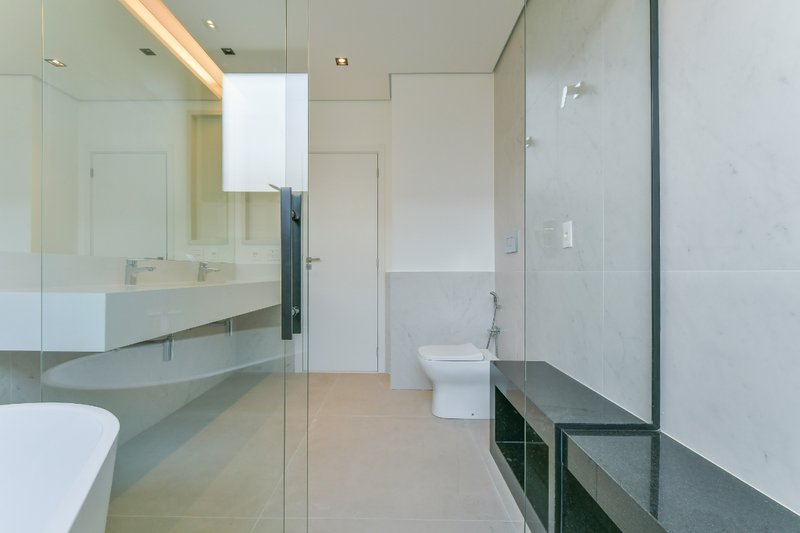 Casa em Condomínio em Alphaville 546m² 4 suítes 5 vagas Alameda das Embaúbas Santana de Parnaíba - 