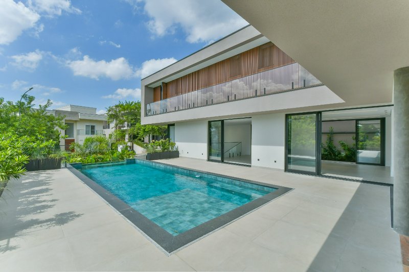 Casa em Condomínio em Alphaville 546m² 4 suítes 5 vagas Alameda das Embaúbas Santana de Parnaíba - 