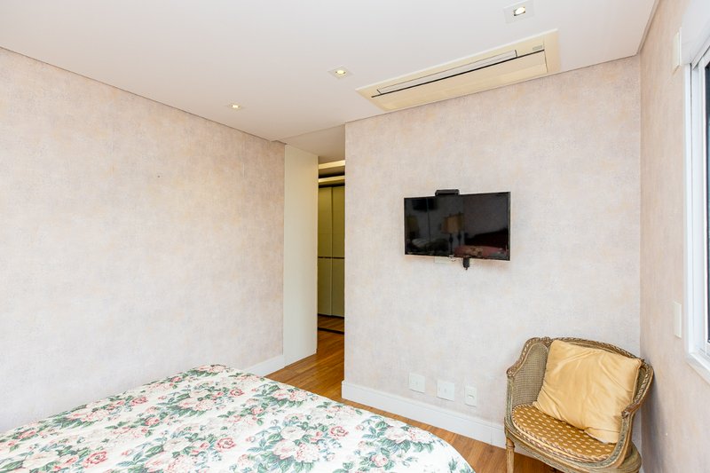 Apartamento 151m² no Campo Belo 3 suítes 3 vagas Rua República do Iraque São Paulo - 