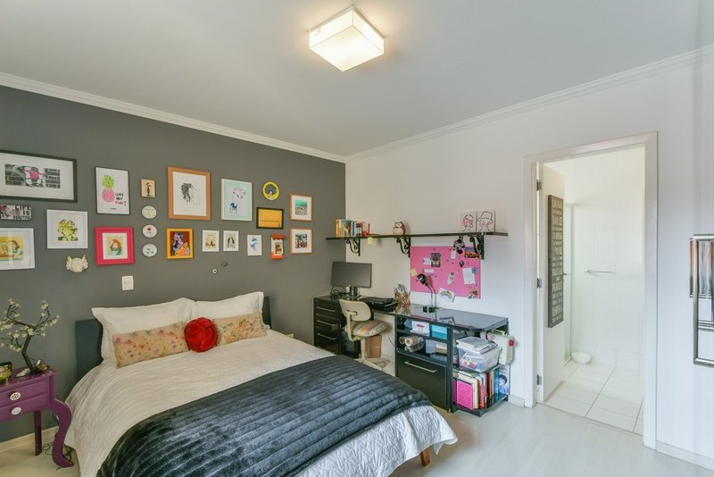 Casa em Condomínio 273m² no Campo Belo 4 suítes 3 vagas Rua João Álvares Soares São Paulo - 