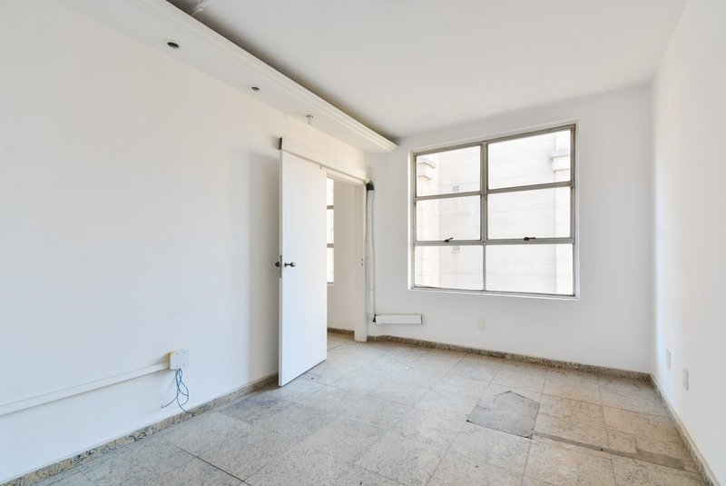 Conjunto Comercial próximo à Av Paulista 145m² Rua Luís Coelho São Paulo - 
