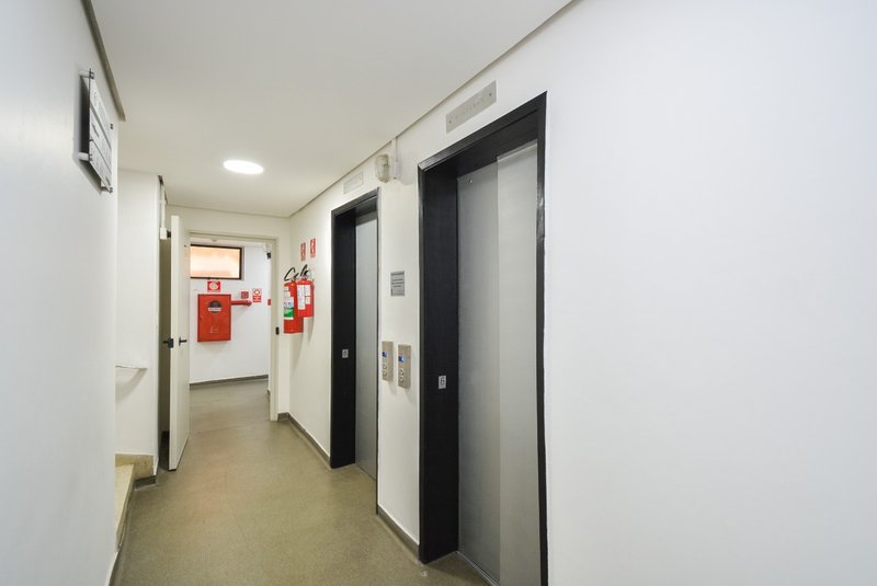 Conjunto Comercial próximo à Av Paulista 145m² Rua Luís Coelho São Paulo - 