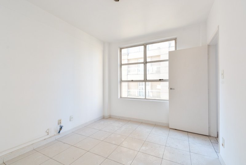 Conjunto Comercial próximo à Av Paulista 145m² Rua Luís Coelho São Paulo - 