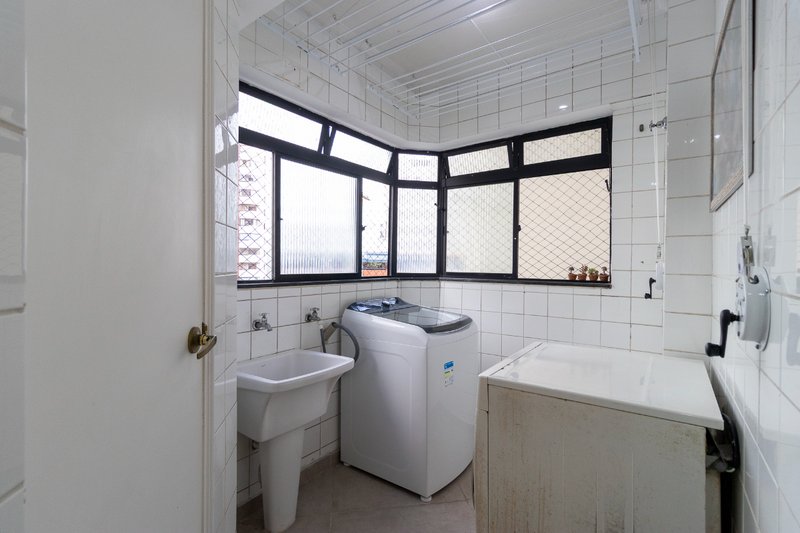 Apartamento 124m² na Vila Mascote 4 dorm 3 suítes 3 vagas Rua Engenheiro Jorge Oliva São Paulo - 