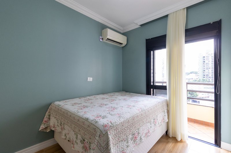 Apartamento 124m² na Vila Mascote 4 dorm 3 suítes 3 vagas Rua Engenheiro Jorge Oliva São Paulo - 