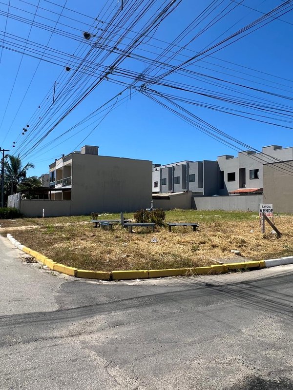 2 Terrenos de área abrangente de esquina localizados em Itapema(Morretes) Rua 406B Itapema - 