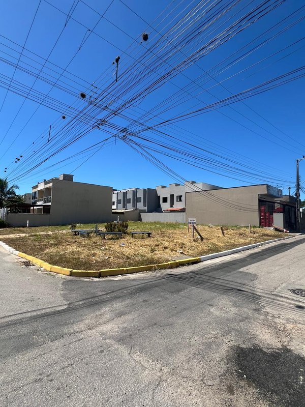 2 Terrenos de área abrangente de esquina localizados em Itapema(Morretes) Rua 406B Itapema - 