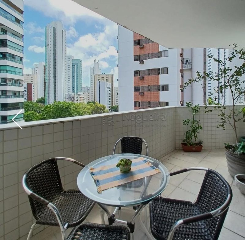 Apartamento à venda com 3 quartos sendo uma suíte, 136,80m² área útil por R$ 575.000,00 Rua João Cardoso Aires Recife - 