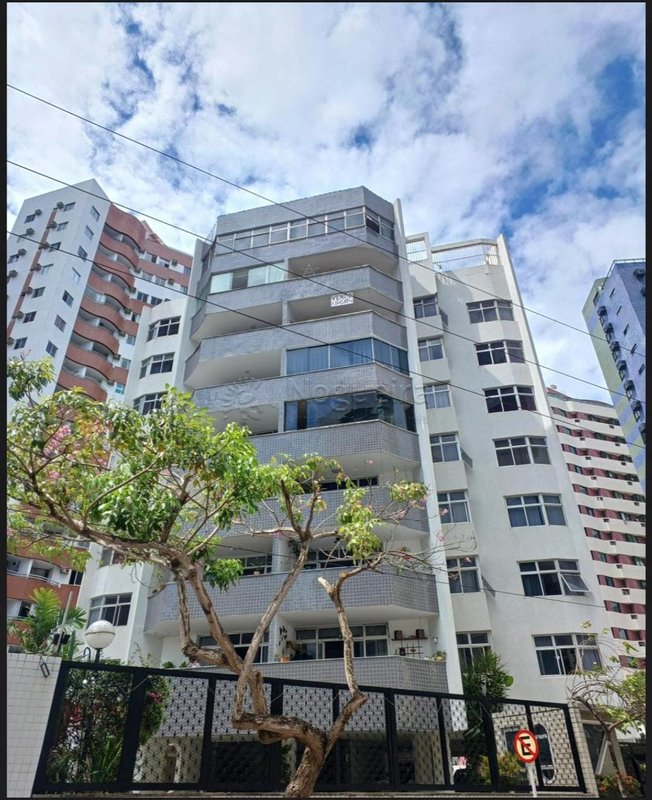 Apartamento à venda com 3 quartos sendo uma suíte, 136,80m² área útil por R$ 575.000,00 Rua João Cardoso Aires Recife - 