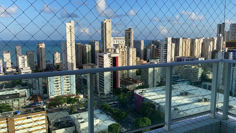 Apartamento à venda com 3 quartos sendo uma suíte, 105m² área útil por R$ 1.250.000,00 Rua Francisco da Cunha Recife - 