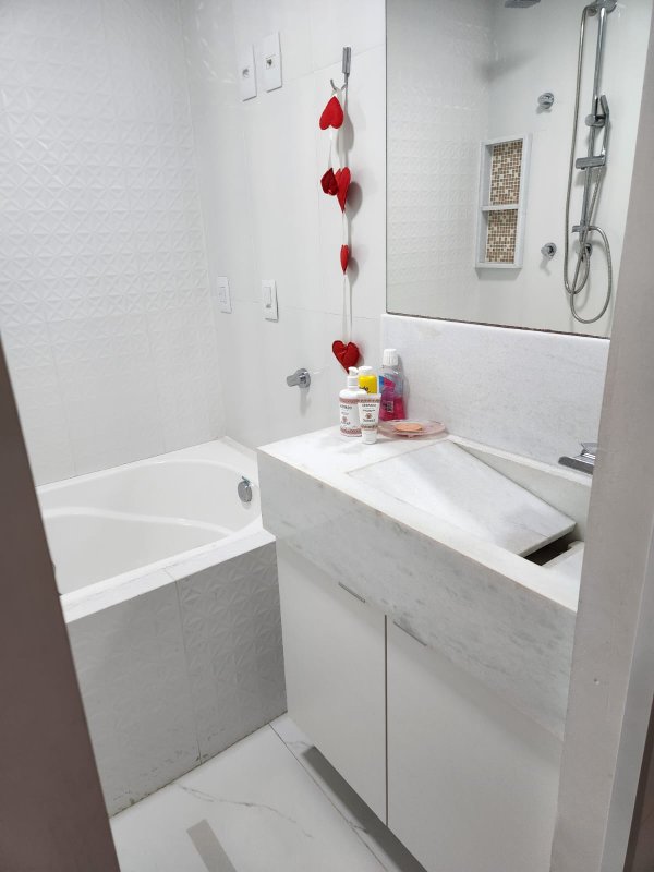 Apartamento à venda com 2 quartos sendo uma suíte, 71m² área útil por R$ 680.000,00 Rua Amália Bernardino de Sousa Recife - 