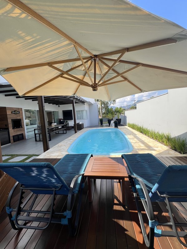 Casa alto Padrão Mobiliada  RIO DOS CEDROS - 