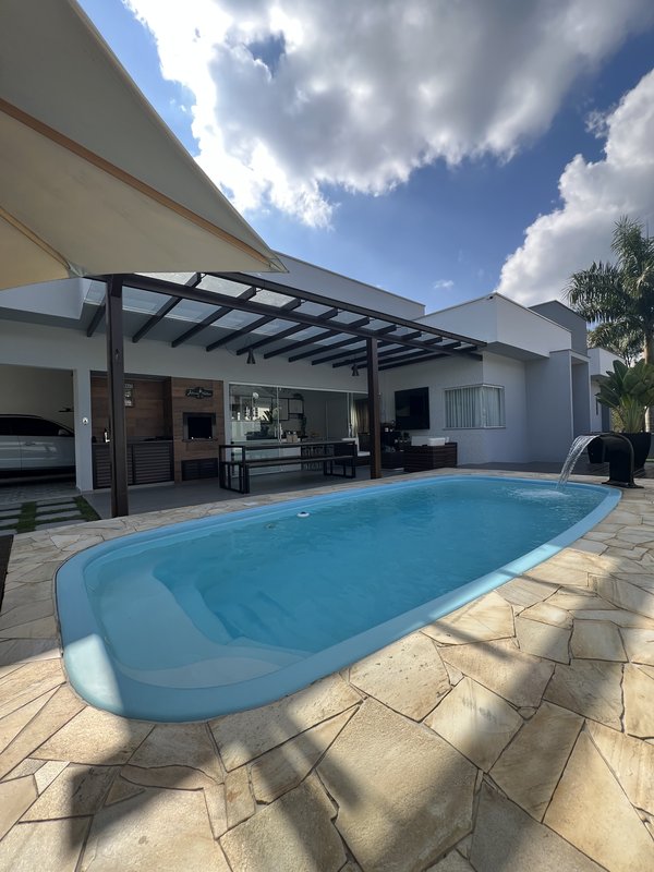 Casa alto Padrão Mobiliada  RIO DOS CEDROS - 