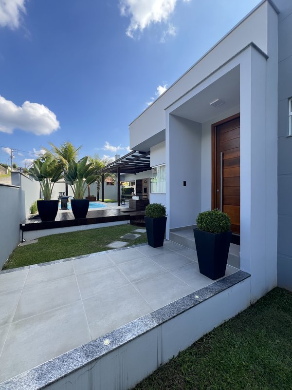 Casa alto Padrão Mobiliada  RIO DOS CEDROS - 