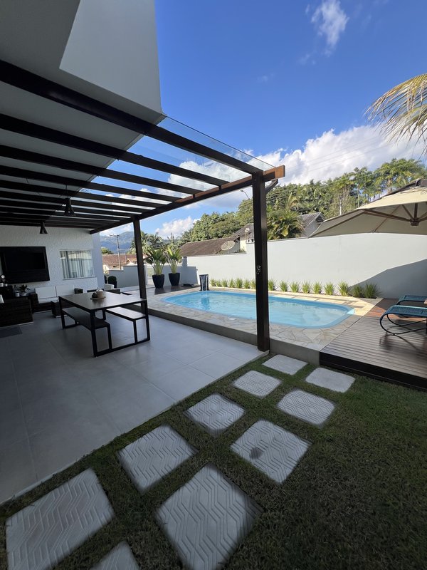 Casa alto Padrão Mobiliada  RIO DOS CEDROS - 