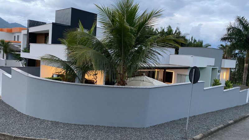 Casa alto Padrão Mobiliada - RIO DOS CEDROS - 