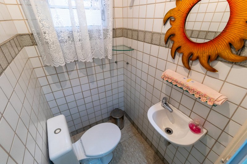 Casa em Indianópolis com 180m² 4 dorm Rua Lydia Simões Cabral São Paulo - 