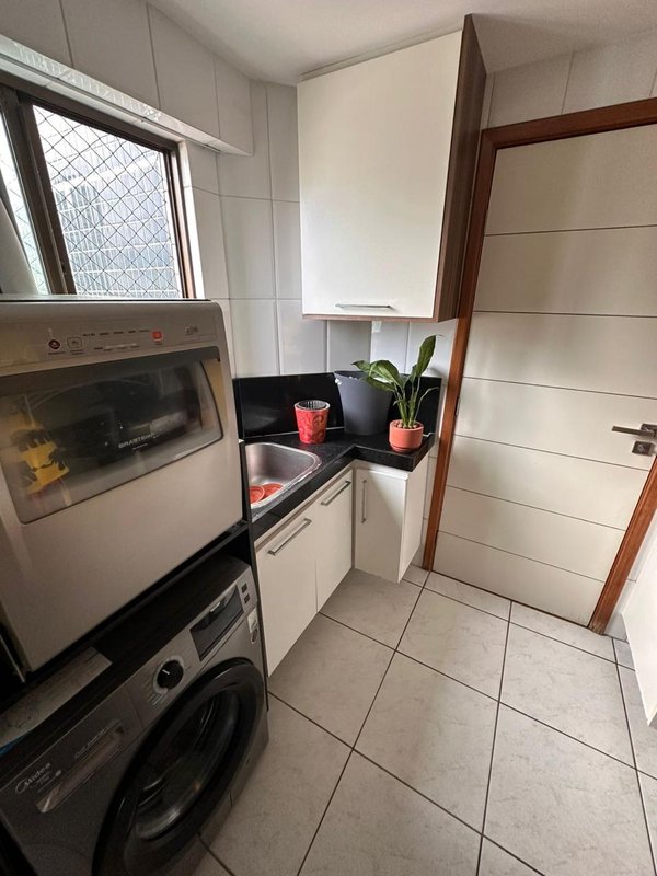 Apartamento à venda com 3 quartos sendo uma suíte, 93m² área útil por R$ 800.000,00 Rua José Paraíso Recife - 