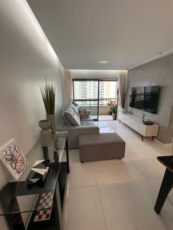 Apartamento à venda com 3 quartos sendo uma suíte, 93m² área útil por R$ 800.000,00 Rua José Paraíso Recife - 
