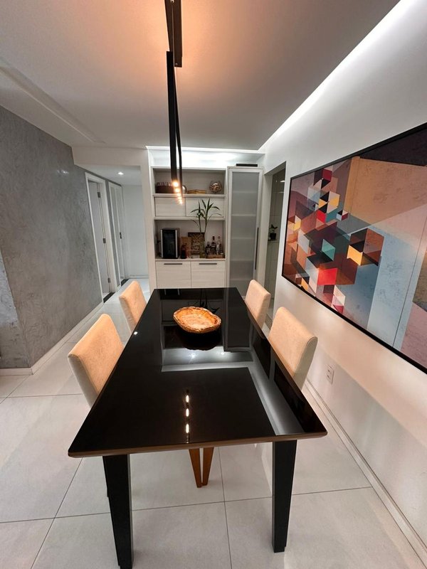 Apartamento à venda com 3 quartos sendo uma suíte, 93m² área útil por R$ 800.000,00 Rua José Paraíso Recife - 