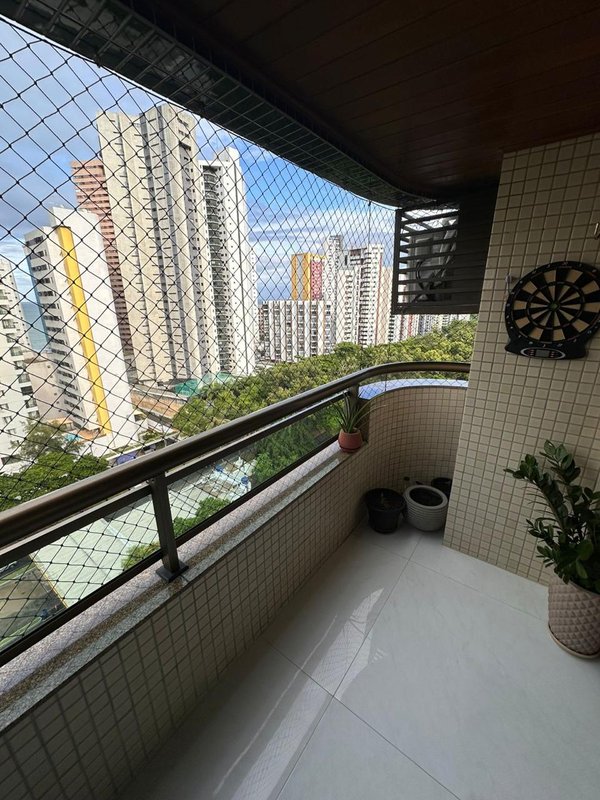 Apartamento à venda com 3 quartos sendo uma suíte, 93m² área útil por R$ 800.000,00 Rua José Paraíso Recife - 