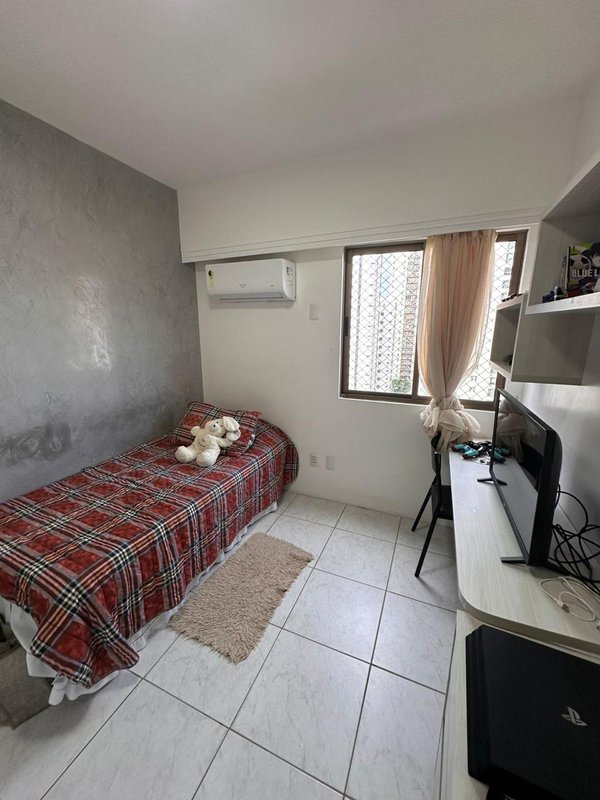 Apartamento à venda com 3 quartos sendo uma suíte, 93m² área útil por R$ 800.000,00 Rua José Paraíso Recife - 