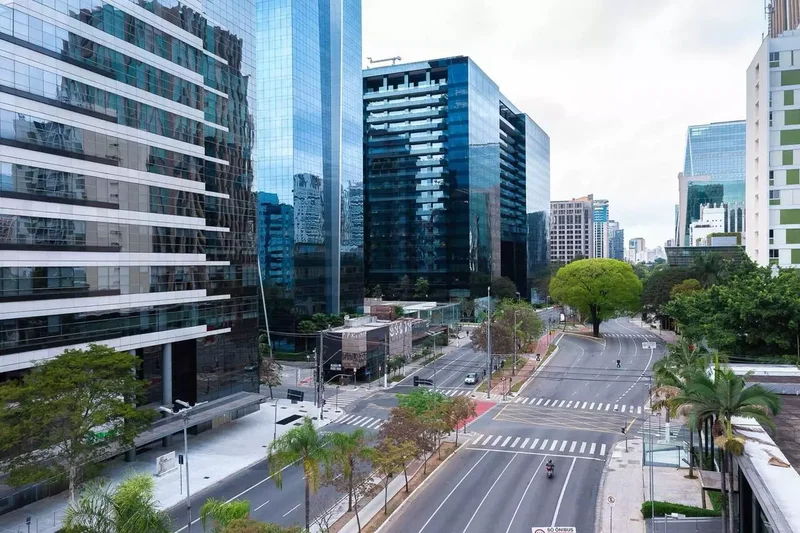 ALUGA-SE O MELHOR IMÓVEL PARA COMÉRCIO EM SÃO PAULO Avenida Brigadeiro Faria Lima São Paulo - 