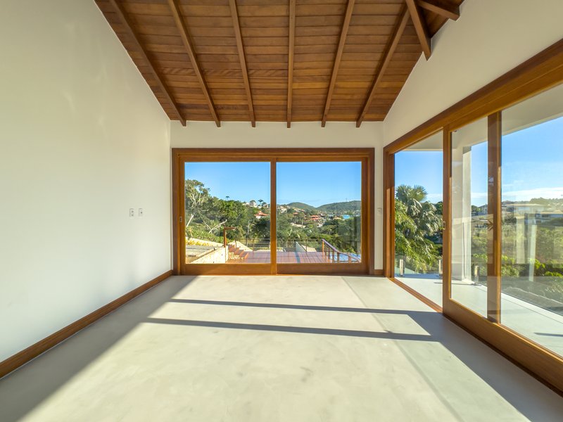 Mansão a venda com vista espetacular na Ferradura em Búzios Rua Hildegard Rosenthal Armação dos Búzios - 