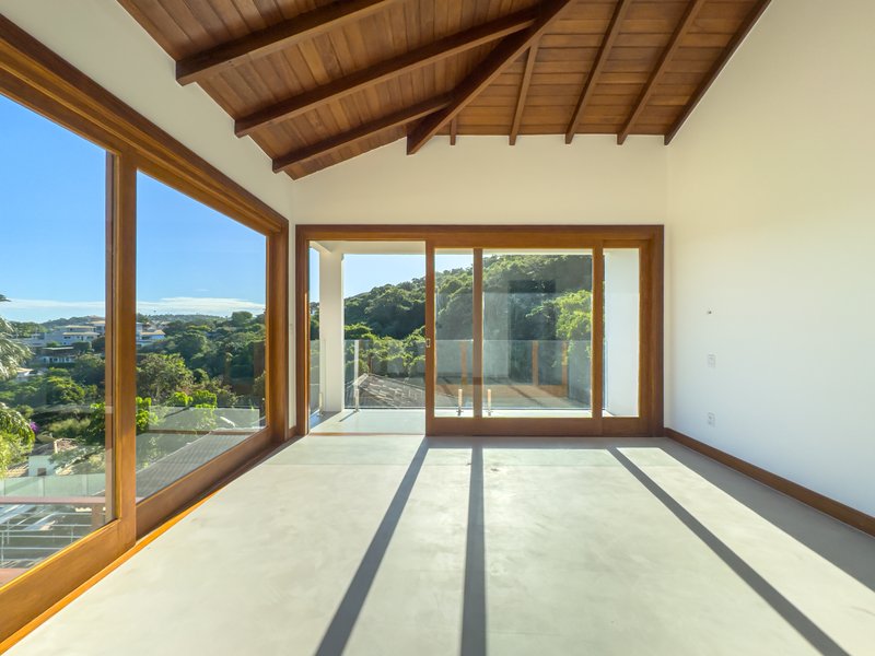 Mansão a venda com vista espetacular na Ferradura em Búzios Rua Hildegard Rosenthal Armação dos Búzios - 