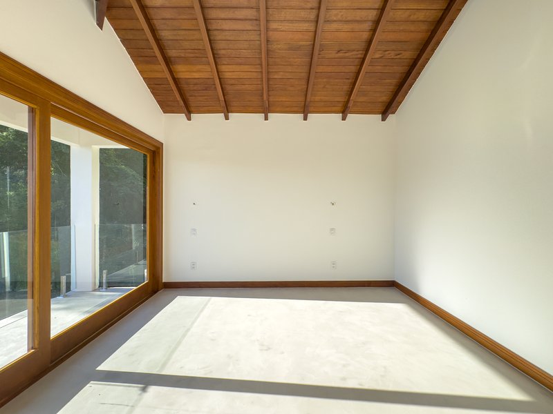 Mansão a venda com vista espetacular na Ferradura em Búzios Rua Hildegard Rosenthal Armação dos Búzios - 
