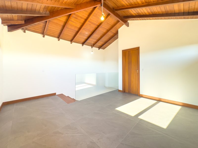 Mansão a venda com vista espetacular na Ferradura em Búzios Rua Hildegard Rosenthal Armação dos Búzios - 