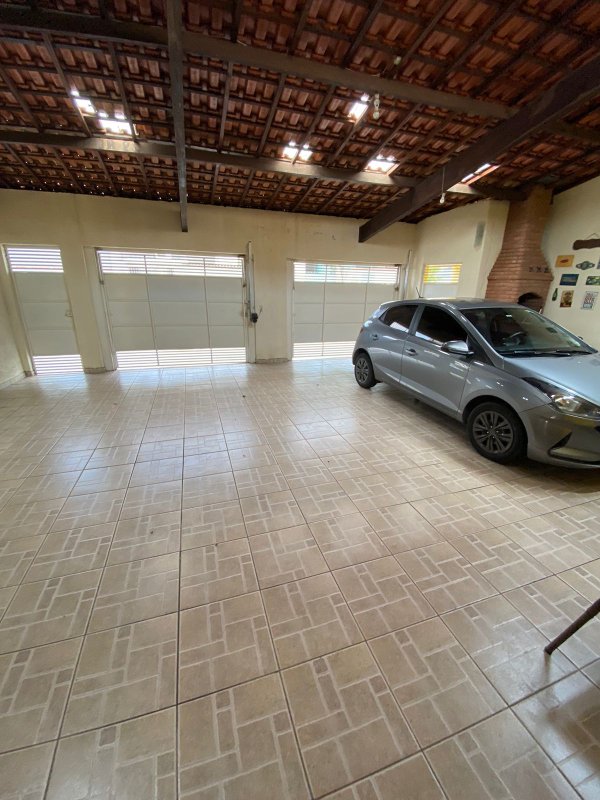 Edícula c/ 2 dormitórios, entrada compartilhada - 1º andar - Vila Cintra - Mogi das Cruzes - 