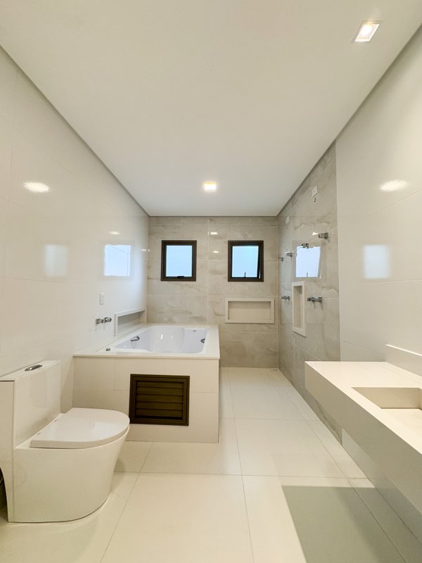 Casa arquitetura contemporânea, nova no Real Park Av Renova dos Santos Arujá - 