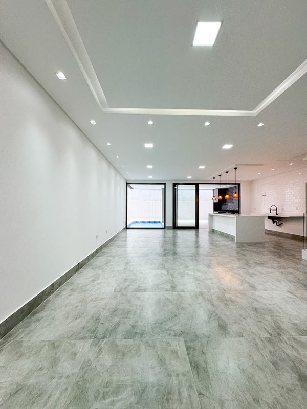 Casa arquitetura contemporânea, nova no Real Park Av Renova dos Santos Arujá - 