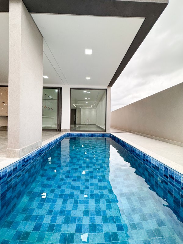 Casa arquitetura contemporânea, nova no Real Park Av Renova dos Santos Arujá - 