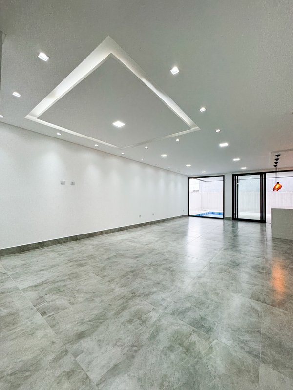 Casa arquitetura contemporânea, nova no Real Park Av Renova dos Santos Arujá - 