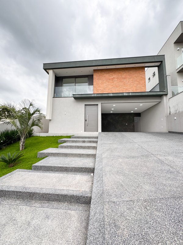 Casa arquitetura contemporânea, nova no Real Park Av Renova dos Santos Arujá - 