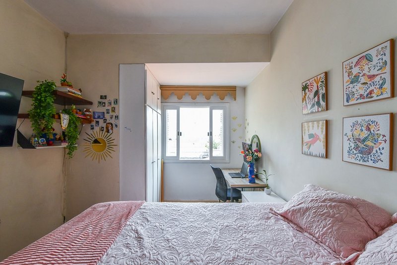 Casa com 199m² em Indianópolis 3 dorm 1 suíte 4 vagas Avenida Iraí São Paulo - 