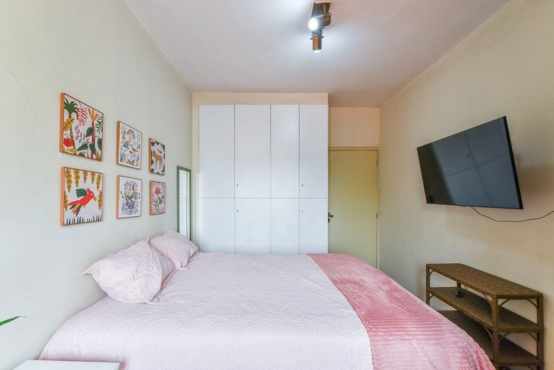 Casa com 199m² em Indianópolis 3 dorm 1 suíte 4 vagas Avenida Iraí São Paulo - 