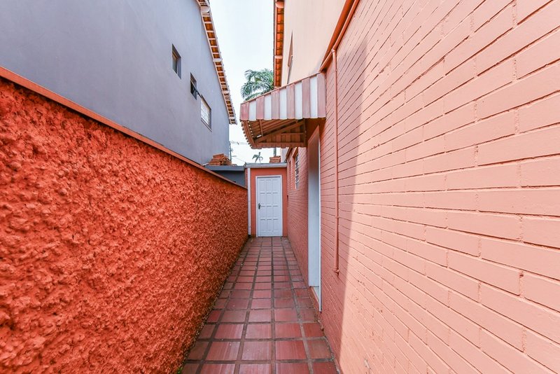 Casa com 199m² em Indianópolis 3 dorm 1 suíte 4 vagas Avenida Iraí São Paulo - 