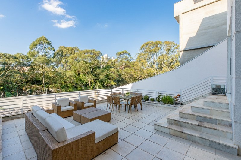 Casa 440m² no City América 4 dorm 1 suíte 5 vagas Rua Sícano São Paulo - 