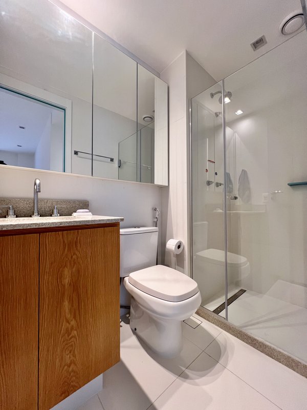 Apartamento novíssimo para locação no Posto 5 - Barra da Tijuca - Rio de Janeiro - 
