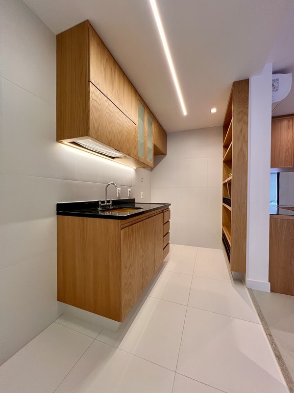 Apartamento novíssimo para locação no Posto 5 - Barra da Tijuca - Rio de Janeiro - 