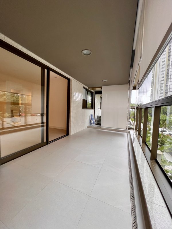 Apartamento novíssimo para locação no Posto 5 - Barra da Tijuca - Rio de Janeiro - 