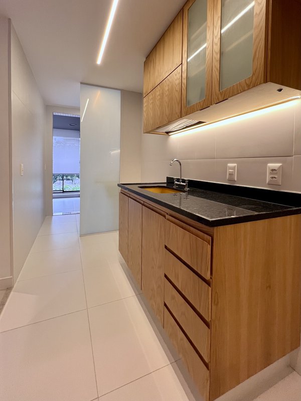 Apartamento novíssimo para locação no Posto 5 - Barra da Tijuca - Rio de Janeiro - 