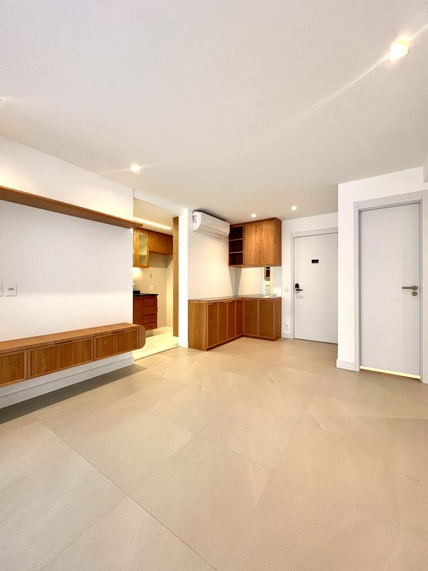 Apartamento novíssimo para locação no Posto 5 - Barra da Tijuca - Rio de Janeiro - 