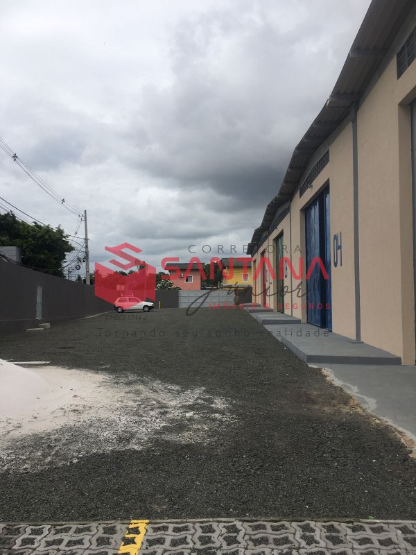 Galpão para Locação em Condomínio – Vilas de Abrantes Rua Sucupió Camaçari - 