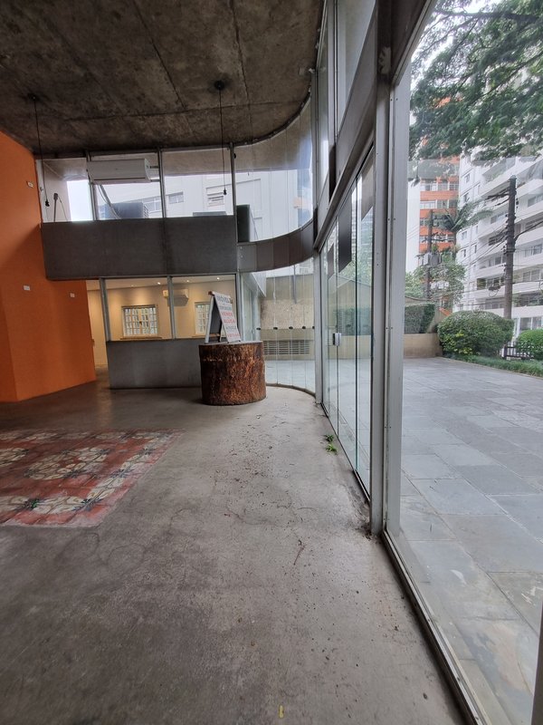 ALUGA-SE EXCELENTE SALÃO COMERCIAL – 200M2 – LOCALIZAÇÃO NOBRE Rua Professor Artur Ramos São Paulo - 