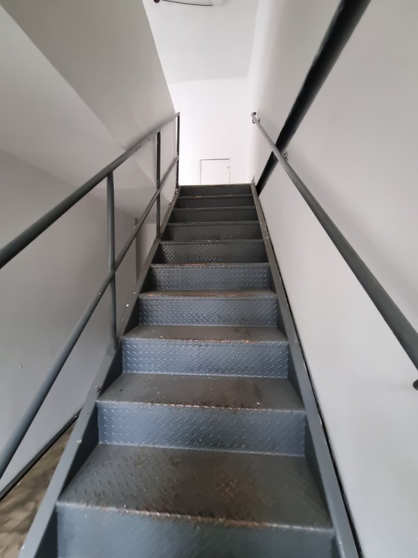 ALUGA-SE EXCELENTE SALÃO COMERCIAL – 200M2 – LOCALIZAÇÃO NOBRE Rua Professor Artur Ramos São Paulo - 